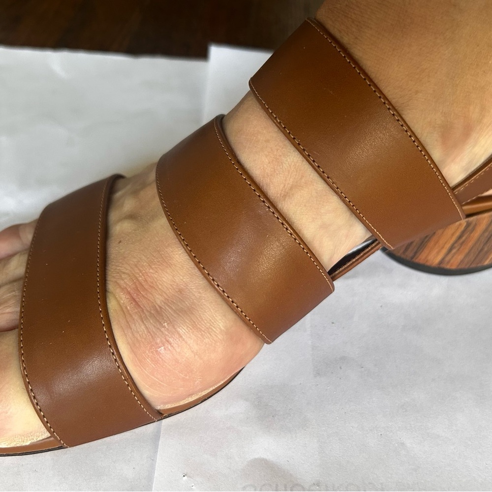 🇮🇹 Ferrangamo Brown Strappy Women's Sandals w styled heel; size 11.5